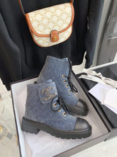 Load image into Gallery viewer, SE626 Size 5-9  Material: Cowhide  Lining: Sheep skin Sole: Rubber
