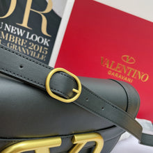 Load image into Gallery viewer, VLTN025  Mini:7.1x4.9x3inch Small:10.6x5.9x3.5inch

