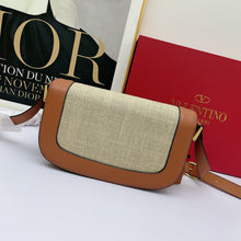 Load image into Gallery viewer, VLTN026  Mini:7.1x4.9x3inch Small:10.6x5.9x3.5inch
