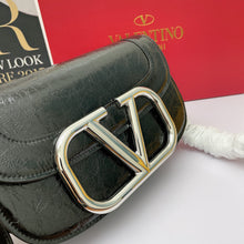 Load image into Gallery viewer, VLTN027  VLTN013  Mini:7.1x4.9x3inch  Small:10.6x5.9x3.5inch
