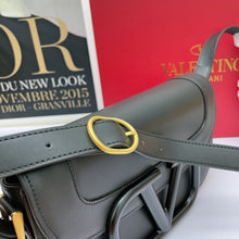 Load image into Gallery viewer, VLTN029   VLTN013  Mini:7.1x4.9x3inch  Small:10.6x5.9x3.5inch
