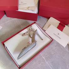 Load image into Gallery viewer, SE633 Size 4-11   Heels:9cm Material: Cowhide  Lining: Sheep skin Sole: Italian leather
