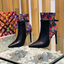 Load image into Gallery viewer, SE636 Size 4-11 Heels:10.5cm Material: Cowhide  Lining: Sheep skin Sole: Italian leather
