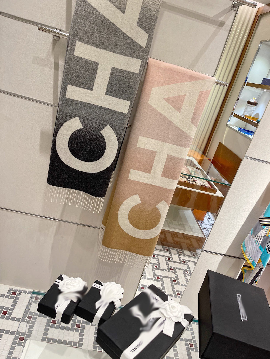 CLTH181 70x200cm    60.9%wool,36.1%cashmere