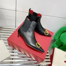 Load image into Gallery viewer, SE648  Size 5-9  Material: Cowhide  Lining: Sheep skin Sole: Italian leather
