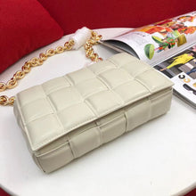 Load image into Gallery viewer, BV033   10.2x7.1x3.2inch
