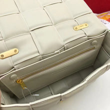 Load image into Gallery viewer, BV033   10.2x7.1x3.2inch
