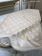 Load image into Gallery viewer, CLTH187   70%Wool, 30% Pure Silk	70x200cm
