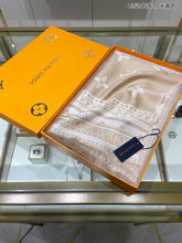 Load image into Gallery viewer, CLTH187   70%Wool, 30% Pure Silk	70x200cm
