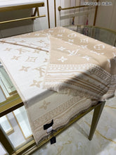 Load image into Gallery viewer, CLTH187   70%Wool, 30% Pure Silk	70x200cm
