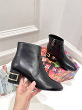 Load image into Gallery viewer, SE669  Size 4-9   Heels:5cm Material: Cowhide  Lining: Sheep skin Sole: Italian leather
