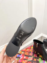 Load image into Gallery viewer, SE669  Size 4-9   Heels:5cm Material: Cowhide  Lining: Sheep skin Sole: Italian leather
