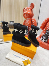 Load image into Gallery viewer, SE672  Size 4-10
