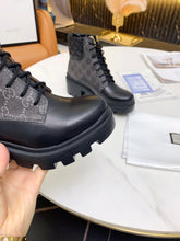 Load image into Gallery viewer, SE675  Size 4-11   Heels:6cm Material: Cowhide  Lining: Cowhide Sole: Rubber
