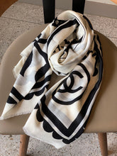 Load image into Gallery viewer, CLTH195  140x140cm
