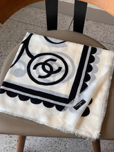 Load image into Gallery viewer, CLTH195  140x140cm
