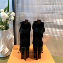 Load image into Gallery viewer, SE683  Size 4-11
