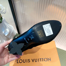 Load image into Gallery viewer, SE683  Size 4-11
