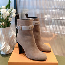 Load image into Gallery viewer, SE684  Size 4-11
