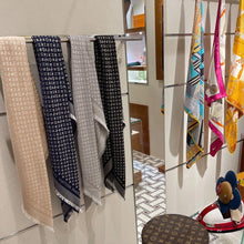 Load image into Gallery viewer, CLTH201  60%Wool, 40%Silk  120x120cm
