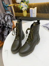 Load image into Gallery viewer, SE688  Size 5-11
