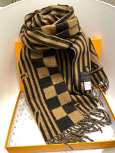 Load image into Gallery viewer, CLTH204   100%Cashmere	30x192cm
