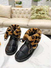 Load image into Gallery viewer, SE694  Size 5-12
