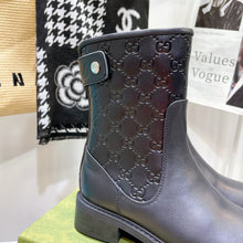 Load image into Gallery viewer, SE695  Size 4-10    Heel:4cm Material: Cowhide  Lining: Sheep skin Sole: Rubber
