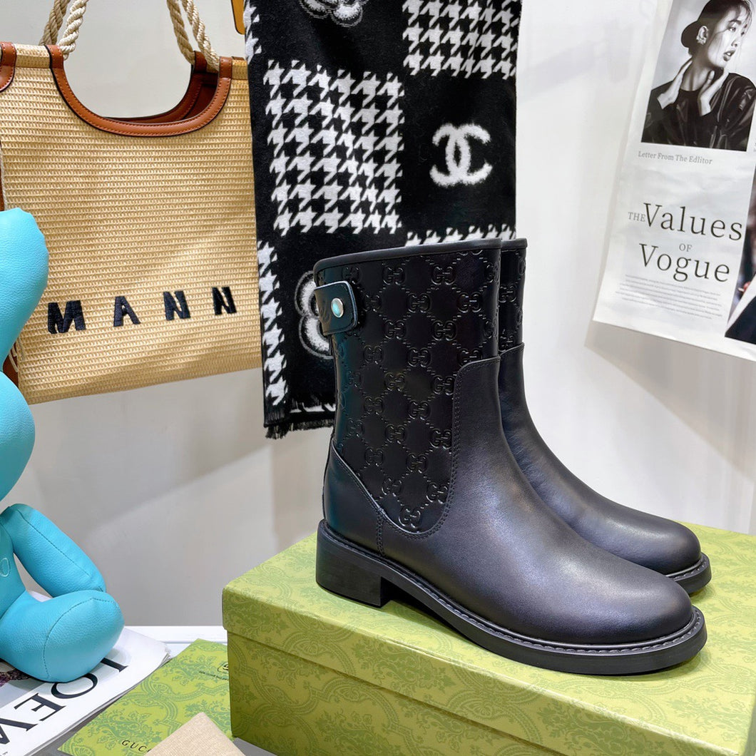 SE695  Size 4-10    Heel:4cm Material: Cowhide  Lining: Sheep skin Sole: Rubber