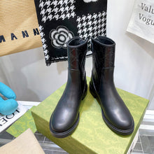 Load image into Gallery viewer, SE695  Size 4-10    Heel:4cm Material: Cowhide  Lining: Sheep skin Sole: Rubber
