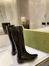 Load image into Gallery viewer, SE700   Size 5-10   Heels:3cm Shaft measures approximately 15.5” from arch Material: Cowhide  Lining: Sheep skin
