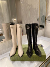 Load image into Gallery viewer, SE700   Size 5-10   Heels:3cm Shaft measures approximately 15.5” from arch Material: Cowhide  Lining: Sheep skin
