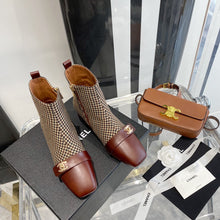 Load image into Gallery viewer, SE702   Size 5-9   Material: Cowhide  Lining: Sheep skin Sole: Italian leather
