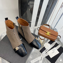 Load image into Gallery viewer, SE703  Size 5-9   Material: Cowhide  Lining: Sheep skin Sole: Italian leather
