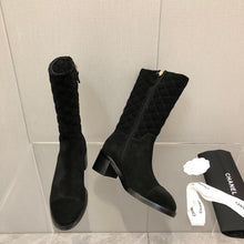 Load image into Gallery viewer, SE710  Size 5-9  Heels:4.5cm Material: Cowhide/Sude Lining: Sheepskin Sole: Rubber
