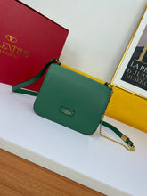Load image into Gallery viewer, VLTN057   7.1x6.3x3.3inch
