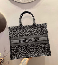 Load image into Gallery viewer, DR201  HIGHEST QUALITY VERSION  L:16.3x13.8x7.1inch  S:14.4x11x6.9inch   Mini:8.9x9.5x3.2inch
