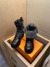 Load image into Gallery viewer, SE733  Size 4-9
