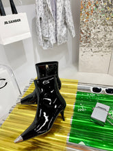 Load image into Gallery viewer, SE737    Size 5-9 Heels:4.5cm Material: Cowhide  Lining: Sheep skin Sole: Italian leather
