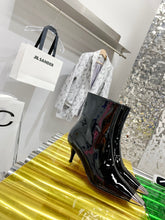 Load image into Gallery viewer, SE737    Size 5-9 Heels:4.5cm Material: Cowhide  Lining: Sheep skin Sole: Italian leather
