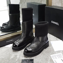 Load image into Gallery viewer, SE743  Size 5-9   Material: Cowhide  Lining: Sheep skin Sole: Rubber
