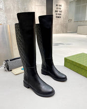 Load image into Gallery viewer, SE754 Size 4-10   approximately 17.7” from arch Material: Cowhide  Lining: Sheep skin Sole: Rubber
