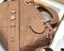 Load image into Gallery viewer, DR212  HIGHEST QUALITY VERSION  9.5x7.9x4.3inch
