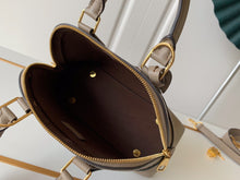 Load image into Gallery viewer, LB597  HIGHEST QUALITY VERSION   S:9.8x7.1x4.7inch  M:12.6x9.4x5.9inch
