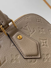 Load image into Gallery viewer, LB598  HIGHEST QUALITY VERSION   S:9.8x7.1x4.7inch  M:12.6x9.4x5.9inch
