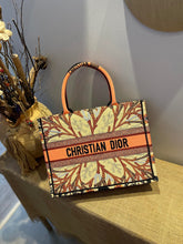 Load image into Gallery viewer, DR214  HIGHEST QUALITY VERSION  S:14.4x11x6.9inch
