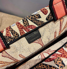 Load image into Gallery viewer, DR214  HIGHEST QUALITY VERSION  S:14.4x11x6.9inch
