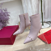 Load image into Gallery viewer, SE777  Size5-10   Material: Lamb  Lining: Lamb Sole: Italian leather
