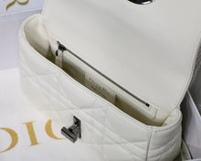 Load image into Gallery viewer, DR217  HIGHEST QUALITY VERSION   S:7.9x4.7x2.8inch  M:10x6x3.2inch L:11x6.7x3.5inch
