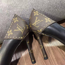 Load image into Gallery viewer, SE793  Size5-10   Heels:10cm Material: Cowhide  Lining: Sheep skin Sole: Italian leather
